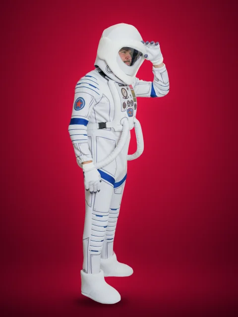 Космонавт